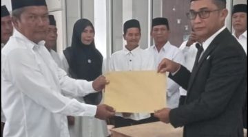 Perkuat Tata Kelola Berbasis Adat dan Syariat, Delapan Anggota Urang Tue Kampung Jawa Resmi Dikukuhkan